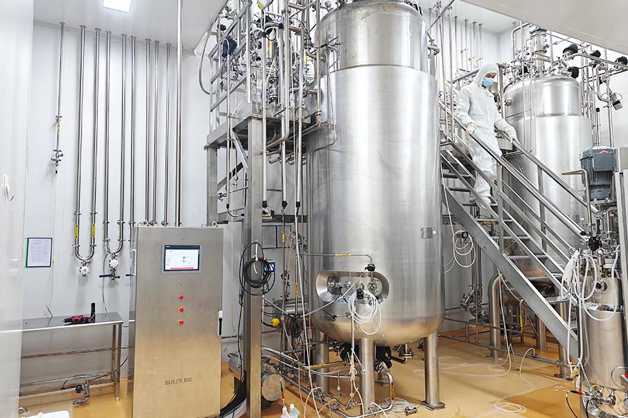 Asia 2000L GMP vaccine bioreactor