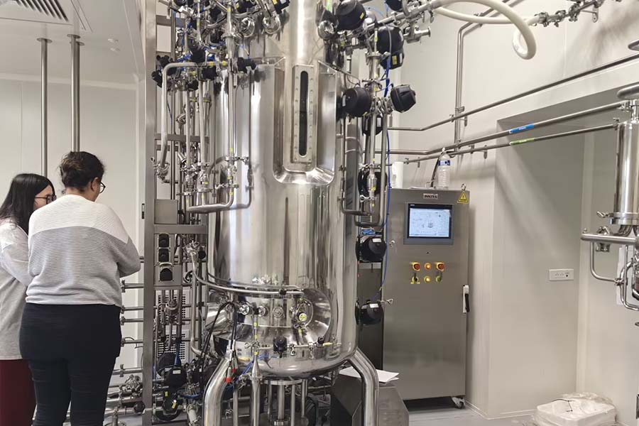 France 500L vaccine bioreactor