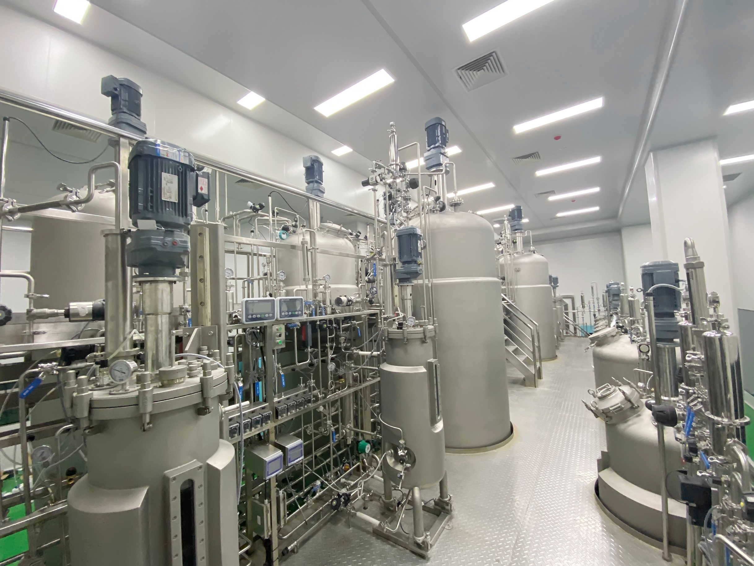 19 bioreactor 100L 1000l.jpg