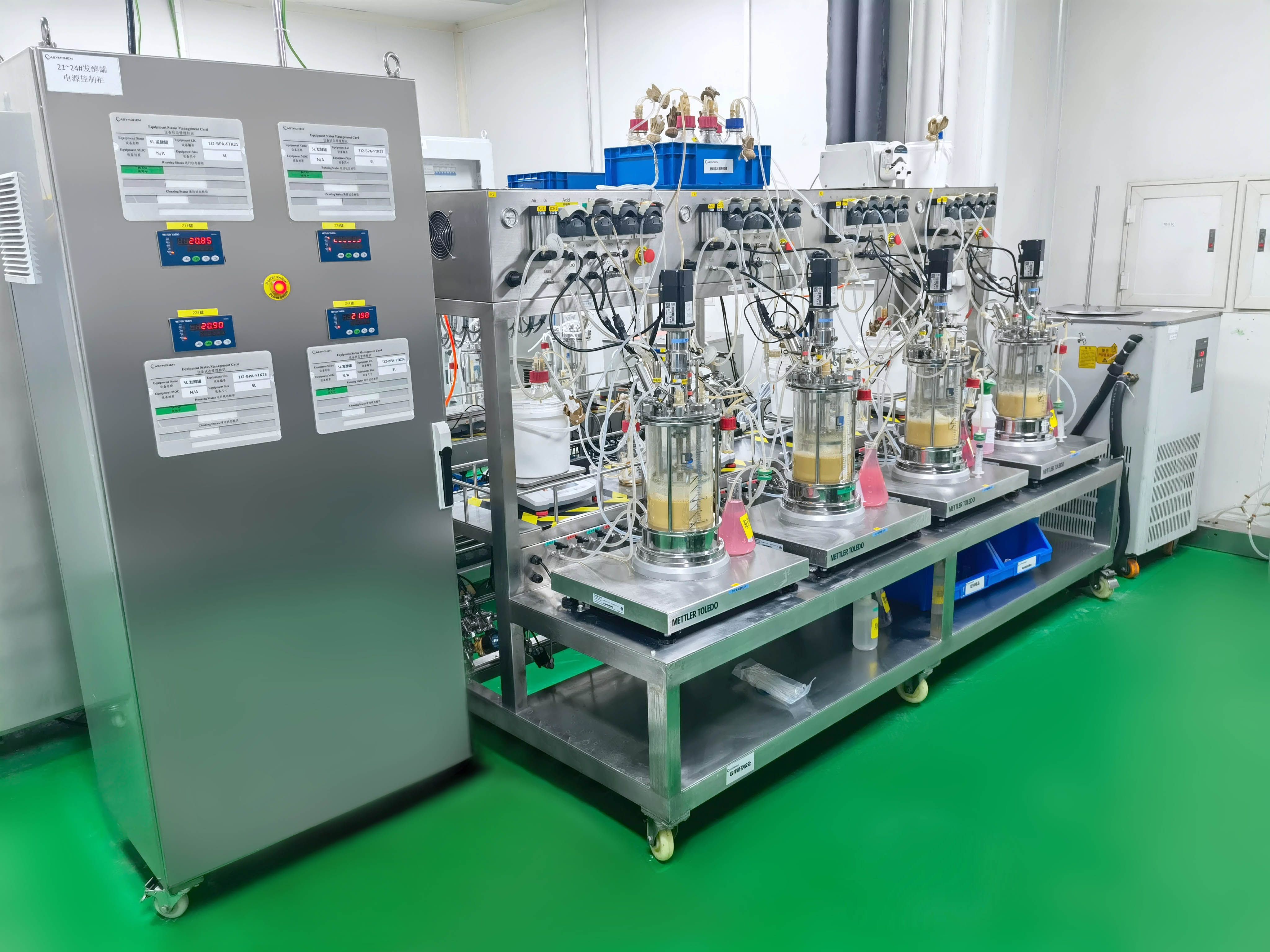 22 glass bioreactor.jpg